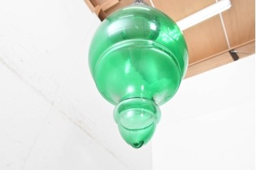 《引っ掛けシーリング式ペンダントライト加工費込み》　インドネシアヴィンテージ　鮮やかなグリーンガラスのペンダントライト　(R-088620)