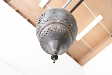 《引っ掛けシーリング式ペンダントライト加工費込み》　モロッコヴィンテージ　銅製　透かし模様が施された大型吊り下げ照明　(R-088636)