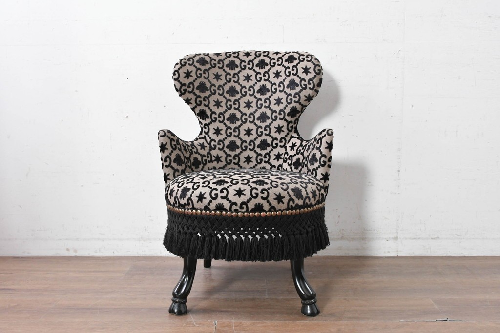 中古　超美品　イタリア製　GUCCI(グッチ)　Alessandro Michele(アレッサンドロ・ミケーレ)デザイン　グッチデコール　フリンジ付きアームチェア　当時定価約100万円　(R-088639)