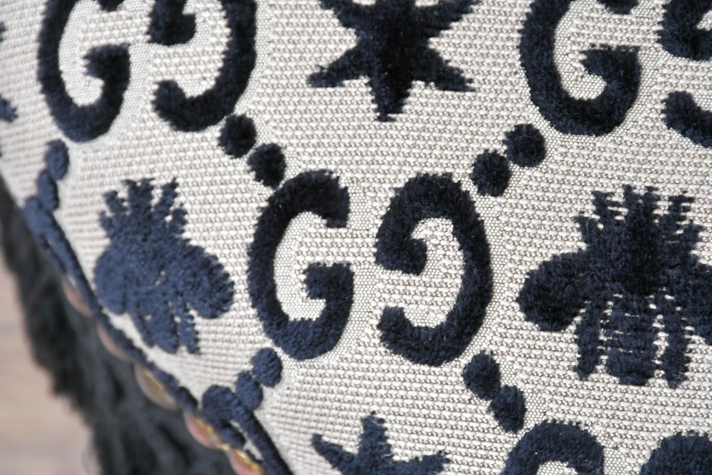 中古　超美品　イタリア製　GUCCI(グッチ)　Alessandro Michele(アレッサンドロ・ミケーレ)デザイン　グッチデコール　フリンジ付きアームチェア　当時定価約100万円　(R-088639)