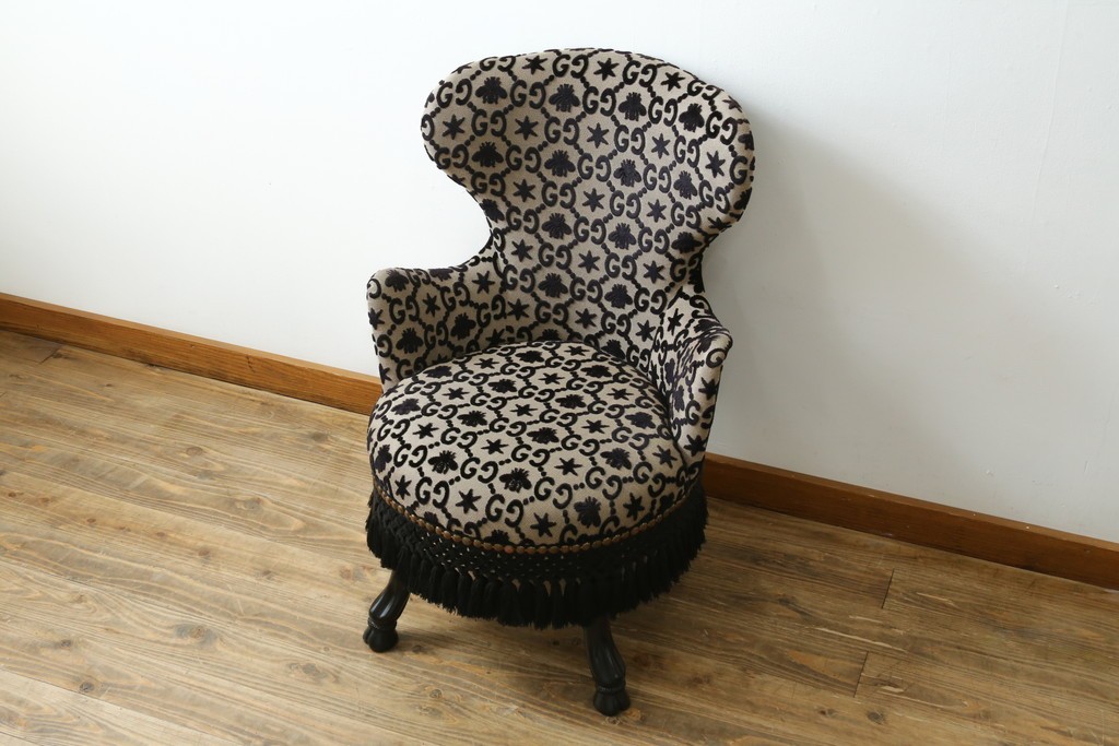 中古　超美品　イタリア製　GUCCI(グッチ)　Alessandro Michele(アレッサンドロ・ミケーレ)デザイン　グッチデコール　フリンジ付きアームチェア　当時定価約100万円　(R-088639)