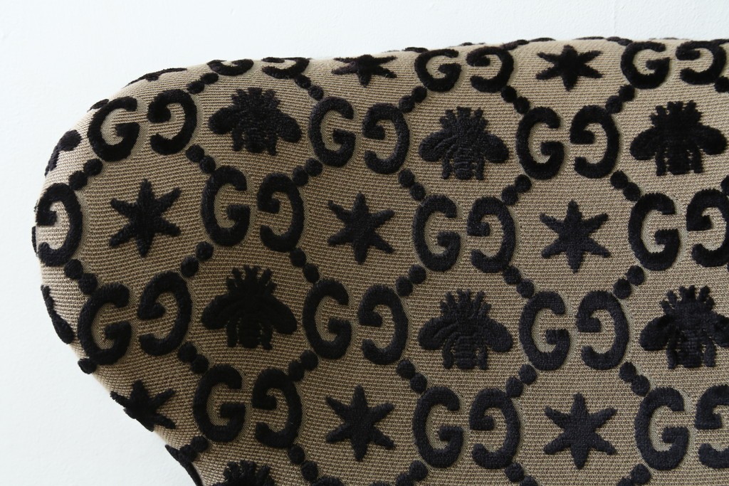 中古　超美品　イタリア製　GUCCI(グッチ)　Alessandro Michele(アレッサンドロ・ミケーレ)デザイン　グッチデコール　フリンジ付きアームチェア　当時定価約100万円　(R-088639)