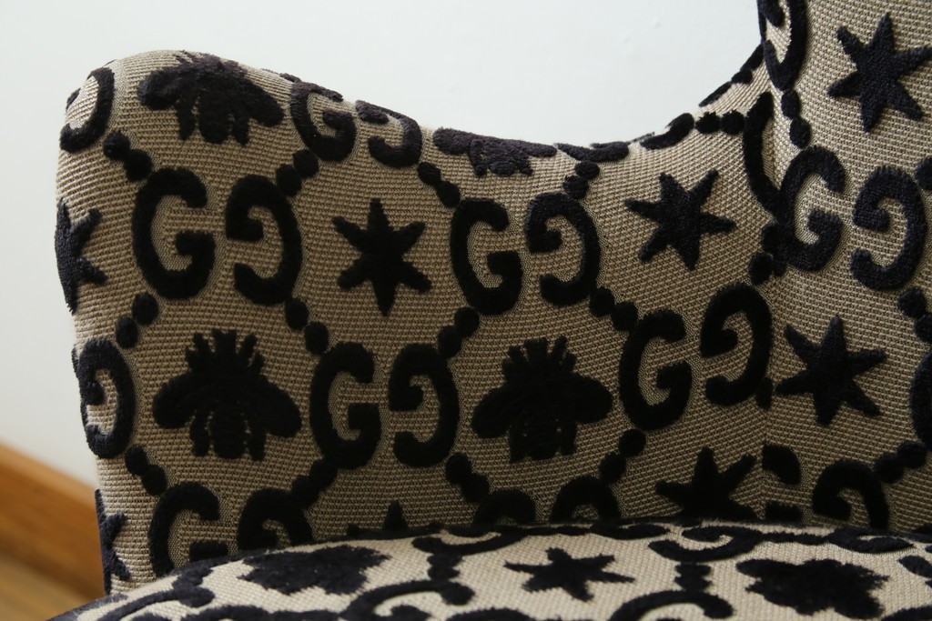中古　超美品　イタリア製　GUCCI(グッチ)　Alessandro Michele(アレッサンドロ・ミケーレ)デザイン　グッチデコール　フリンジ付きアームチェア　当時定価約100万円　(R-088639)
