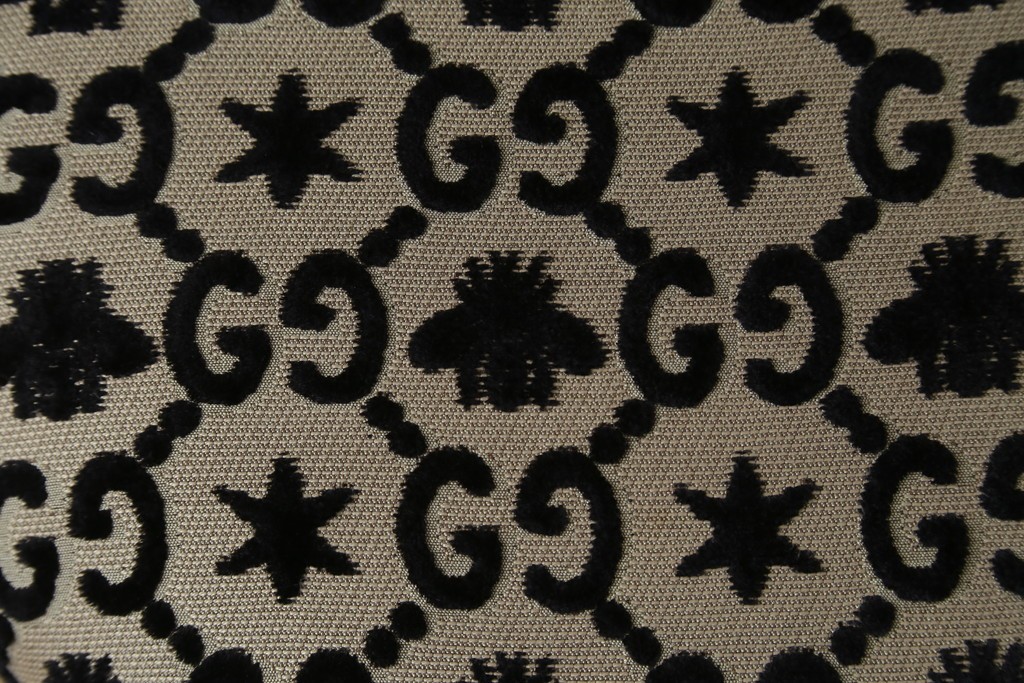 中古　超美品　イタリア製　GUCCI(グッチ)　Alessandro Michele(アレッサンドロ・ミケーレ)デザイン　グッチデコール　フリンジ付きアームチェア　当時定価約100万円　(R-088639)