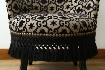 中古　超美品　イタリア製　GUCCI(グッチ)　Alessandro Michele(アレッサンドロ・ミケーレ)デザイン　グッチデコール　フリンジ付きアームチェア　当時定価約100万円　(R-088639)