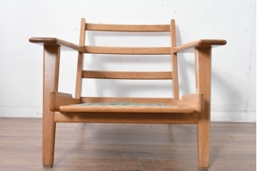 デンマークヴィンテージ　GETAMA(ゲタマ)　Hans J. Wegner(ハンス・J・ウェグナー)　GE290　木の温もり感じるフレームラインが魅力のイージーチェア　(R-088640)