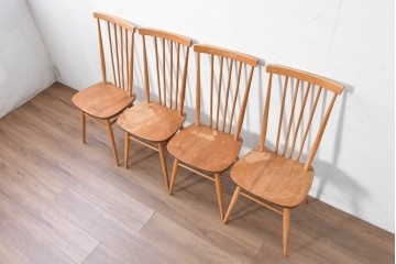イギリスヴィンテージ　ERCOL(アーコール)　Lloyd’s Antiques(ロイズ・アンティークス)取り扱い　細身のスポークが美しいスティックバックチェア4脚セット　(R-088641)