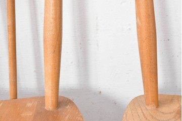 イギリスヴィンテージ　ERCOL(アーコール)　Lloyd’s Antiques(ロイズ・アンティークス)取り扱い　細身のスポークが美しいスティックバックチェア4脚セット　(R-088641)