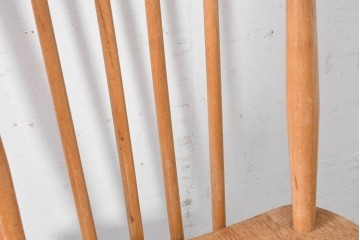 イギリスヴィンテージ　ERCOL(アーコール)　Lloyd’s Antiques(ロイズ・アンティークス)取り扱い　細身のスポークが美しいスティックバックチェア4脚セット　(R-088641)