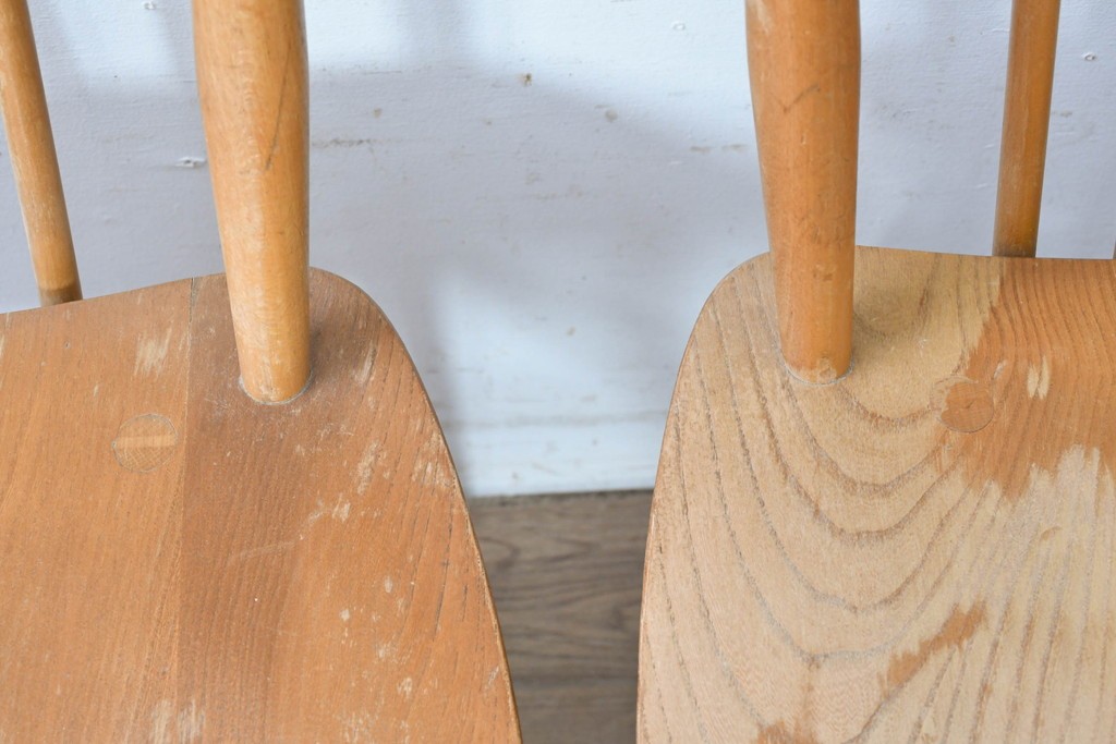 イギリスヴィンテージ　ERCOL(アーコール)　Lloyd’s Antiques(ロイズ・アンティークス)取り扱い　細身のスポークが美しいスティックバックチェア4脚セット　(R-088641)