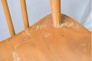 イギリスヴィンテージ　ERCOL(アーコール)　Lloyd’s Antiques(ロイズ・アンティークス)取り扱い　細身のスポークが美しいスティックバックチェア4脚セット　(R-088641)