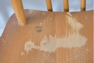 イギリスヴィンテージ　ERCOL(アーコール)　Lloyd’s Antiques(ロイズ・アンティークス)取り扱い　細身のスポークが美しいスティックバックチェア4脚セット　(R-088641)