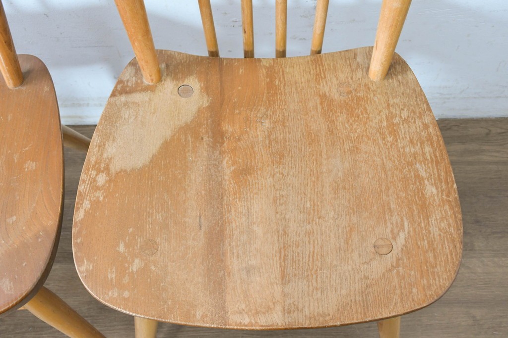 イギリスヴィンテージ　ERCOL(アーコール)　Lloyd’s Antiques(ロイズ・アンティークス)取り扱い　細身のスポークが美しいスティックバックチェア4脚セット　(R-088641)