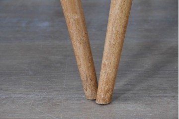 イギリスヴィンテージ　ERCOL(アーコール)　Lloyd’s Antiques(ロイズ・アンティークス)取り扱い　細身のスポークが美しいスティックバックチェア4脚セット　(R-088641)
