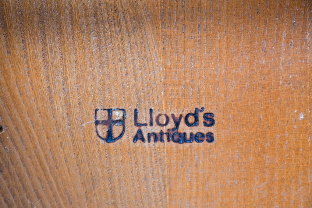 イギリスヴィンテージ　ERCOL(アーコール)　Lloyd’s Antiques(ロイズ・アンティークス)取り扱い　細身のスポークが美しいスティックバックチェア4脚セット　(R-088641)