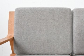 デンマークヴィンテージ　GETAMA(ゲタマ)　Hans J. Wegner(ハンス・J・ウェグナー)　GE671　曲げ木のアームが特徴的な3人掛けソファ　(R-088643)