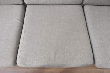 デンマークヴィンテージ　GETAMA(ゲタマ)　Hans J. Wegner(ハンス・J・ウェグナー)　GE671　曲げ木のアームが特徴的な3人掛けソファ　(R-088643)