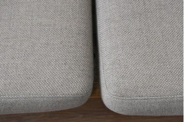 デンマークヴィンテージ　GETAMA(ゲタマ)　Hans J. Wegner(ハンス・J・ウェグナー)　GE671　曲げ木のアームが特徴的な3人掛けソファ　(R-088643)