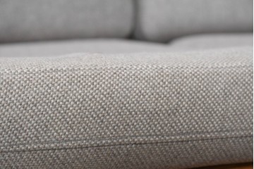 デンマークヴィンテージ　GETAMA(ゲタマ)　Hans J. Wegner(ハンス・J・ウェグナー)　GE671　曲げ木のアームが特徴的な3人掛けソファ　(R-088643)