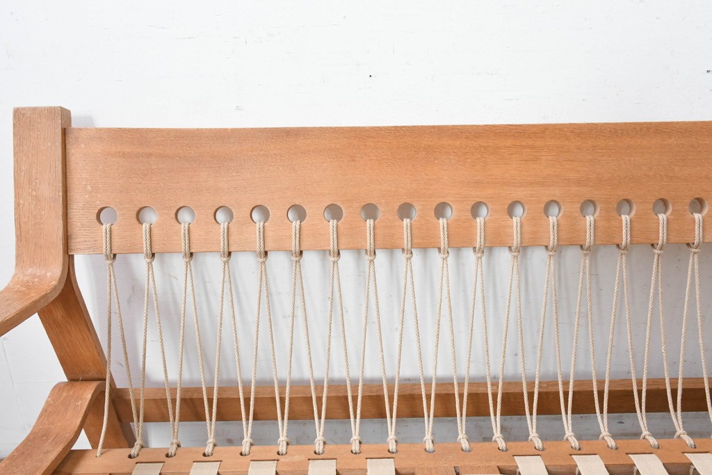 デンマークヴィンテージ　GETAMA(ゲタマ)　Hans J. Wegner(ハンス・J・ウェグナー)　GE671　曲げ木のアームが特徴的な3人掛けソファ　(R-088643)