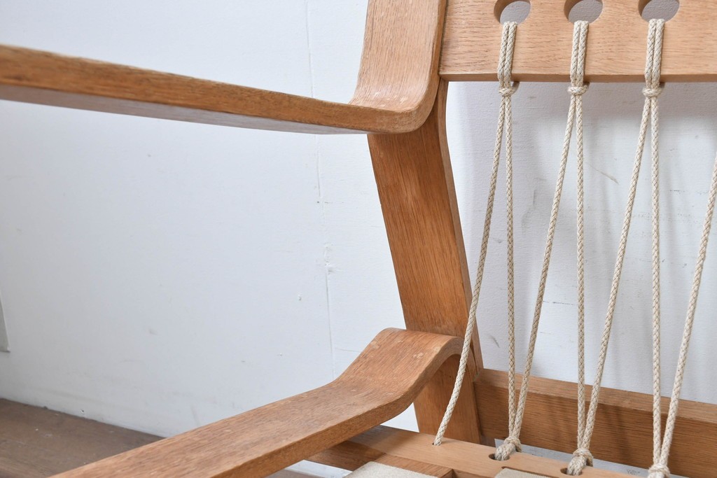 デンマークヴィンテージ　GETAMA(ゲタマ)　Hans J. Wegner(ハンス・J・ウェグナー)　GE671　曲げ木のアームが特徴的な3人掛けソファ　(R-088643)