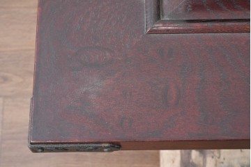 中古　美品　岩谷堂箪笥　桜木作(桜木家具店)　重厚な金具と深みのある木肌が魅力の長火鉢　(R-088645)
