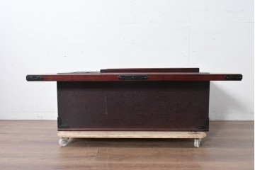 中古　美品　岩谷堂箪笥　桜木作(桜木家具店)　重厚な金具と深みのある木肌が魅力の長火鉢　(R-088645)