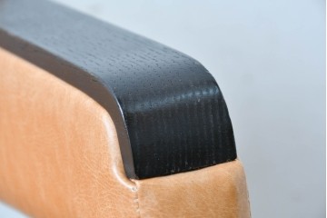 新古　展示品　特注オーダー品　フェイクレザーのアームチェア　制作費約12万円　※傷み有り　(R-088647)