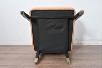 新古　展示品　特注オーダー品　フェイクレザーのアームチェア　制作費約12万円　※傷み有り　(R-088647)