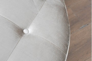 新古　展示品　超美品　特注オーダー品　直径920mm　ゆったりサイズの丸型オットマン　制作費約15万円　(R-088648)