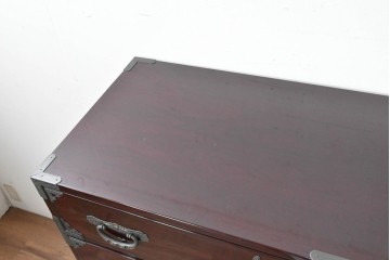 中古　美品　欅産業　仙台民芸箪笥(仙台箪笥)　木地呂漆塗り　高級ライン　漆塗り　艶のある木肌に牡丹金具が映える衣装箪笥　定価約100万円　(R-088650)