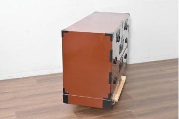 中古　仙台民芸箪笥(仙台箪笥)　朱塗り　漆塗り　高級ライン　重厚な牡丹金具が目を引く衣装箪笥　定価約60万円　(R-088652)