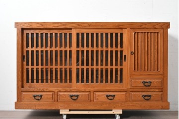 中古　美品　欅(ケヤキ)無垢材　美しい杢目と格子戸が上品な水屋箪笥サイドボード　(R-088653)