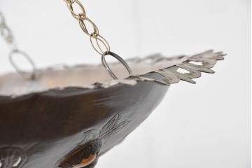《引っ掛けシーリング式ペンダントライト加工費込み》　ヴィンテージ照明　モロッコ　真鍮製　色ガラス飾りと透かし装飾が美しい大型の吊り下げ照明　(R-088662)