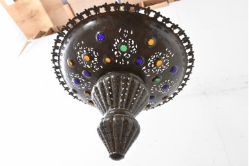 《引っ掛けシーリング式ペンダントライト加工費込み》　ヴィンテージ照明　モロッコ　真鍮製　色ガラス飾りと透かし装飾が美しい大型の吊り下げ照明　(R-088662)
