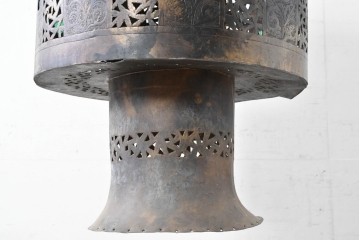 《引っ掛けシーリング式ペンダントライト加工費込み》　モロッコヴィンテージ　大型　異国情緒あふれる透かし細工のペンダントライト　(R-088664)