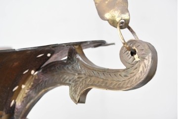 アジアンヴィンテージ　インド　高級工芸品　真鍮　宝石象嵌風の装飾が異国の宮殿を思わせる大型のランタン型ペンダントライト　(R-088670)