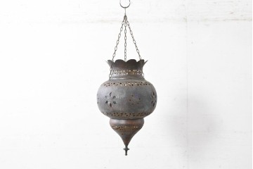 《引っ掛けシーリング式ペンダントライト加工費込み》　ヴィンテージ雑貨　モロッコ　真鍮製　色ガラスと透かし装飾が異国情緒を添える吊り下げ照明　(R-088675)