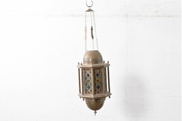《引っ掛けシーリング式ペンダントライト加工費込み》　アラビアンヴィンテージ　工芸品　真鍮製　優美な透かし細工を施した色ガラス入り八角ペンダントライト　(R-088678)