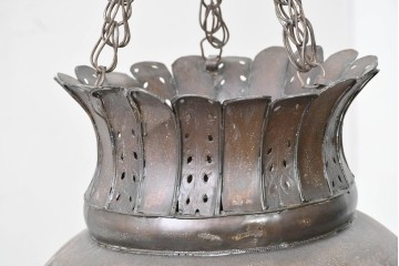 《引っ掛けシーリング式ペンダントライト加工費込み》　ヴィンテージ雑貨　モロッコ工芸品　ふっくらと丸みを帯びたシルエットの真鍮製吊り下げ照明　(R-088683)