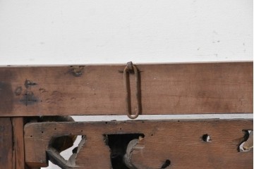 アンティーク建具　江戸から明治期　仏教美術　金色の菊の図柄が華やかな古いお寺の欄間1枚　(R-088701)