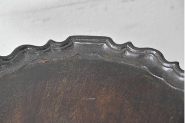 イギリスアンティーク　波縁の3段トレイが優雅なダムウェイター　(R-088702)