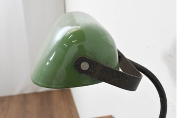 アンティーク照明　イギリス　深みのあるグリーンシェードが目を引くバンカーズランプ　(R-088711)