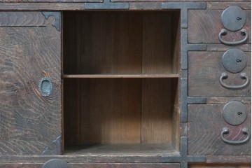 和製アンティーク　明治期から大正期　杉材　力強い木目が魅力的な帳場箪笥　(R-088720)