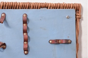 【簡易リペア限定品】　イギリスアンティーク　ラタンで丁寧に編み上げられたナチュラルなピクニックバスケット　(R-088722)