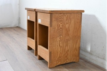 和製ヴィンテージ　タモ材　素朴な木味を楽しめるシンプルな角スツール2脚セット　(R-088723)