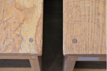 和製ヴィンテージ　タモ材　素朴な木味を楽しめるシンプルな角スツール2脚セット　(R-088723)