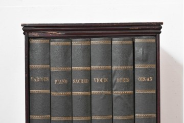 イギリスアンティーク　ユニークなデザインの本棚風収納ケース　(R-088726)