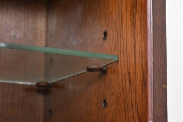 イギリスアンティーク　オーク材　ゆるやかな波型の装飾があしらわれたブックケース　(R-088728)