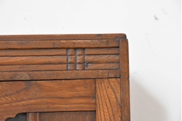 和製アンティーク　栓材　透かし彫りの扉が目を引く本箱　(R-088729)